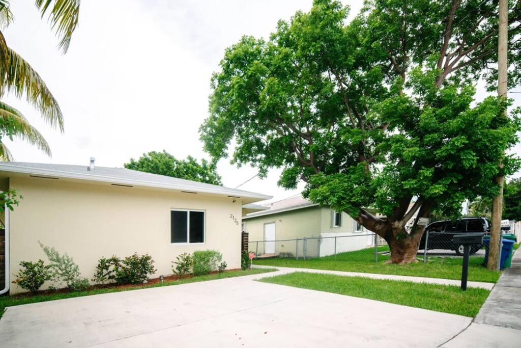 Villa New House On The Block Near Miami Airport. Esterno foto